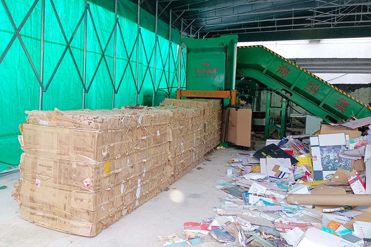 臥式廢紙打包機工作時注意細節問題